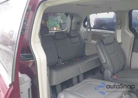 2008 Chrysler Town & Country Touring z USA, uszkodzony, nr VIN 2A8HR54P08R844059